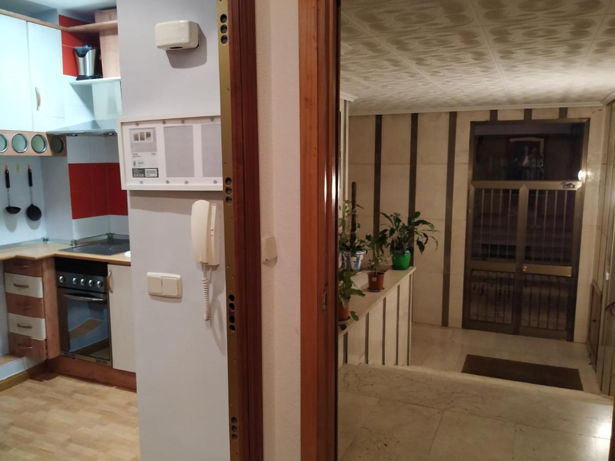Apartamentos Deluxe Barajas Madrid Exterior foto