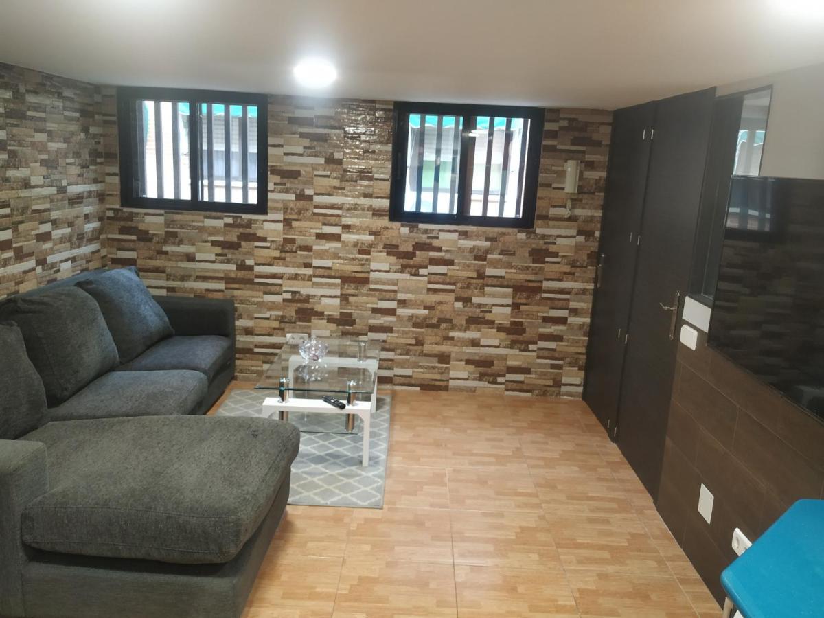 Apartamentos Deluxe Barajas Madrid Exterior foto