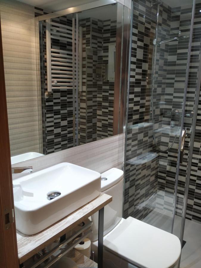 Apartamentos Deluxe Barajas Madrid Exterior foto