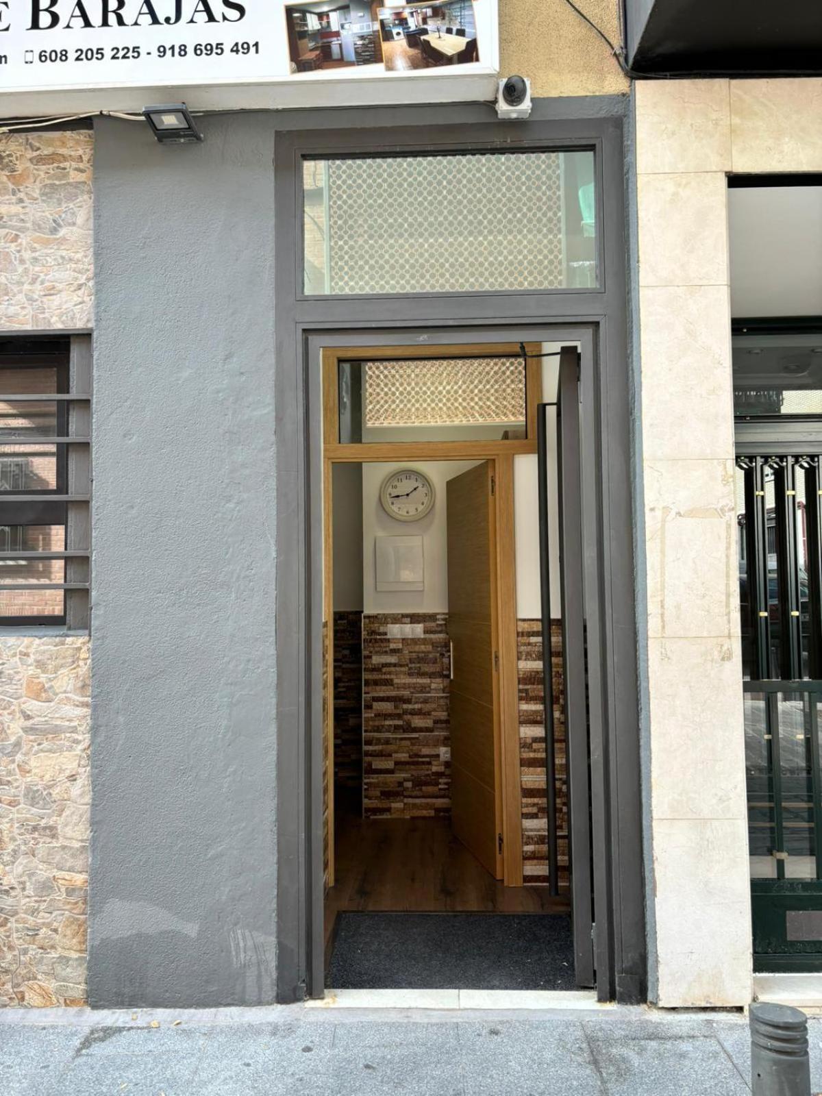 Apartamentos Deluxe Barajas Madrid Exterior foto